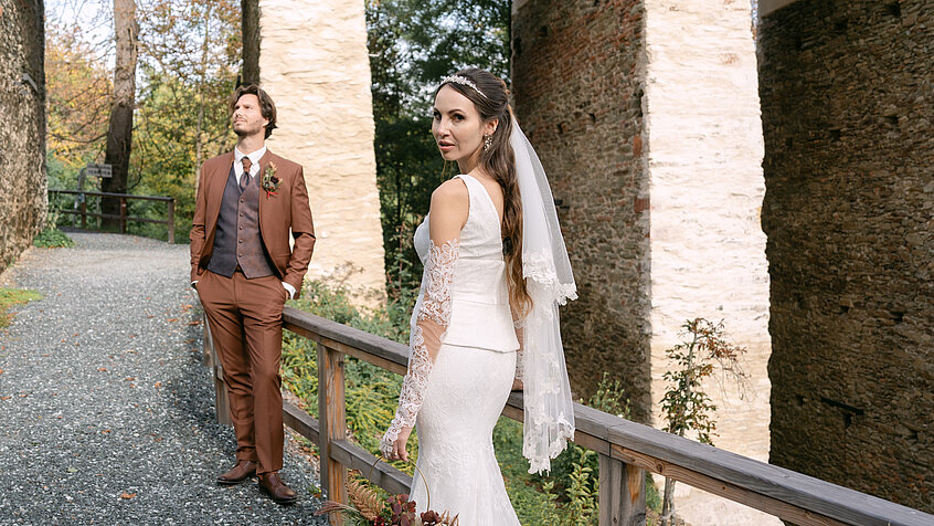 First Look unter den Bögen der Burgbrücke (c) Melanie und Markus Photo & Film.