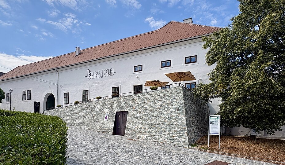 Aussenansicht Burghotel Schlaining (c) Roswitha Riedl.
