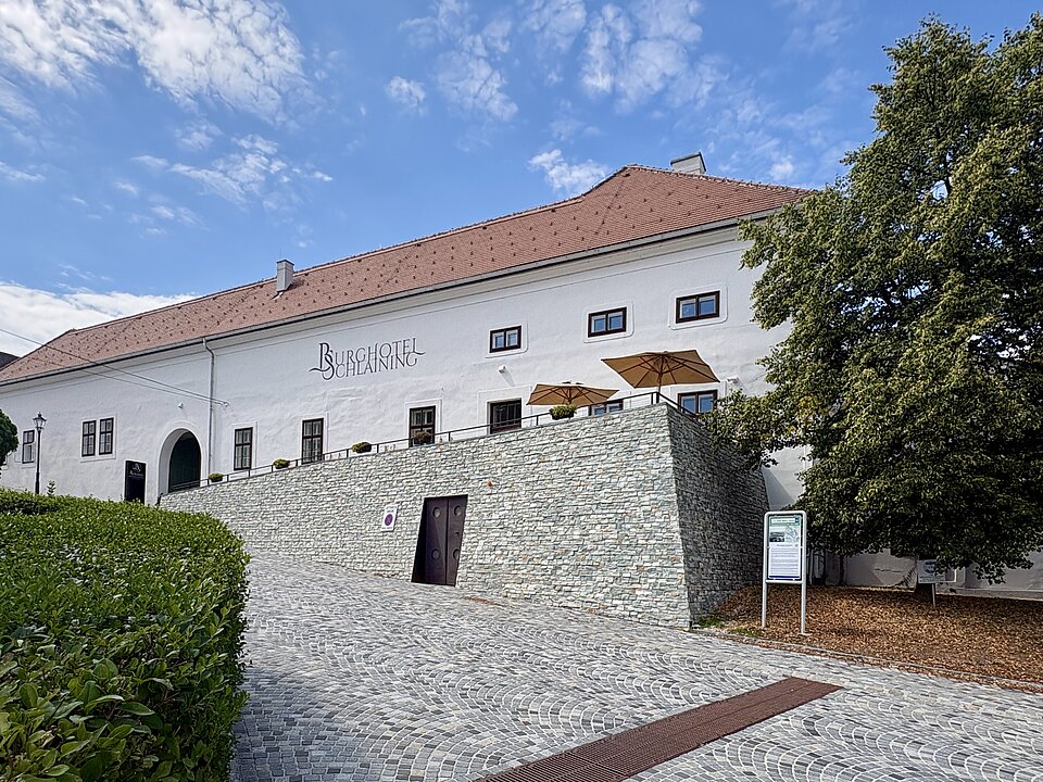 Aussenansicht Burghotel Schlaining (c) Roswitha Riedl.