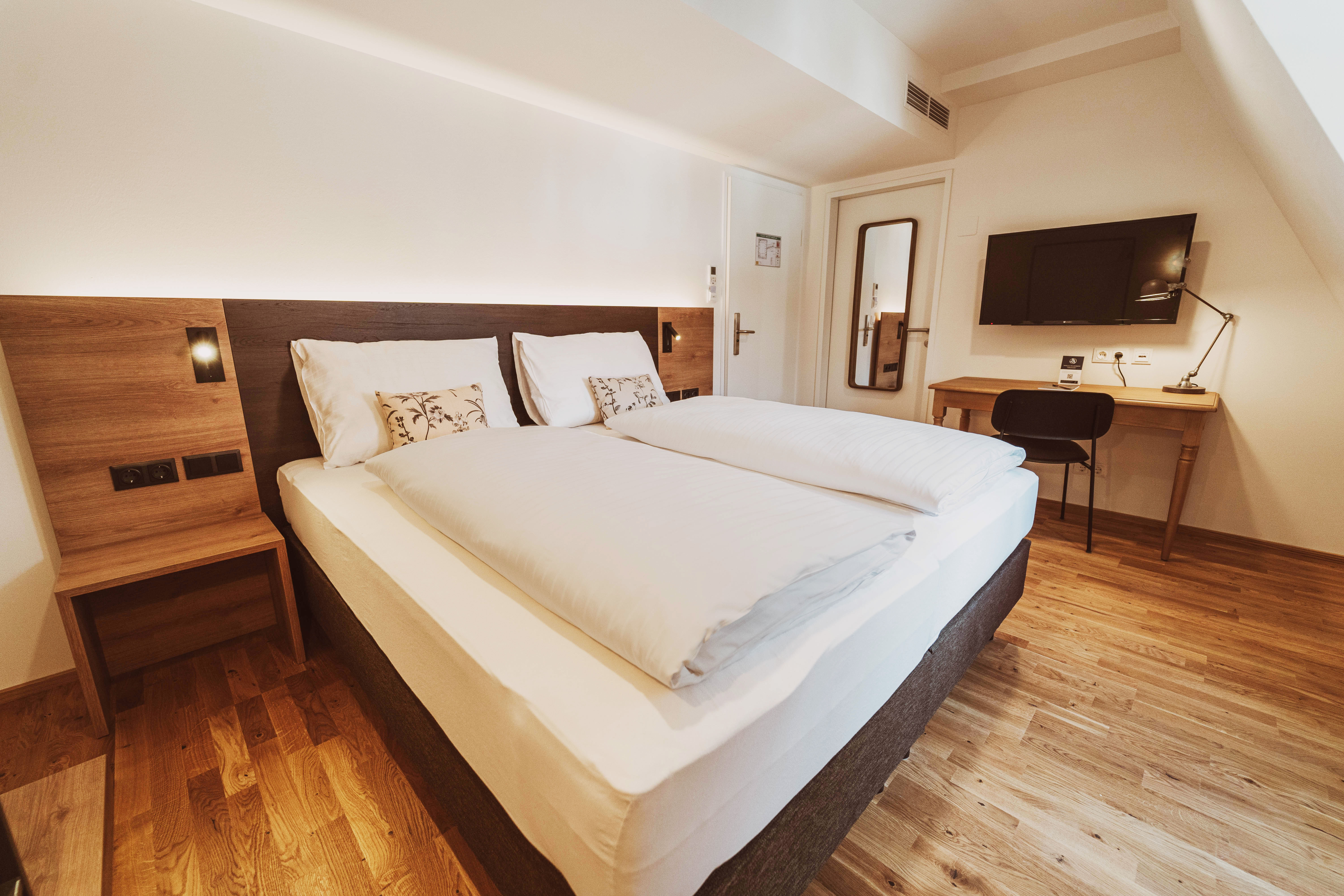 Bett im Doppelzimmer Standard Burghotel Schlaining 